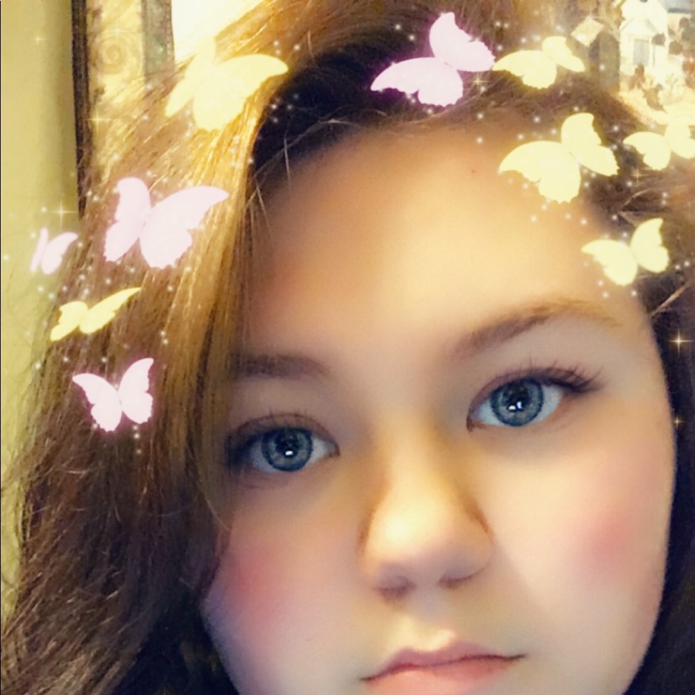 Meet your Posher, Alexis